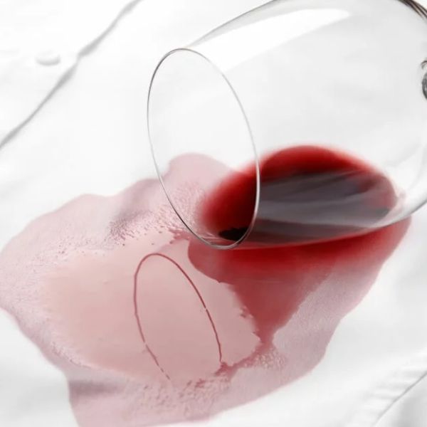 rode vlekken kleding verwijderen