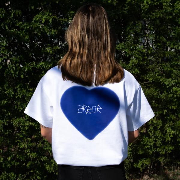 Arbor Antwerp Blue Faded Heart T-shirt Wit2