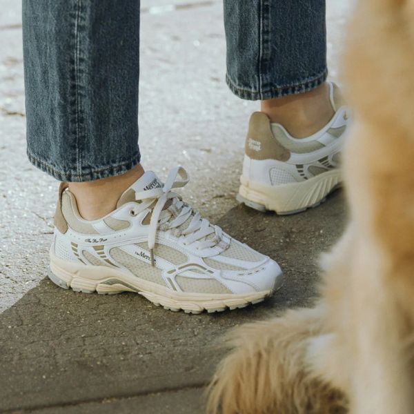 Mercer Amsterdam The Re-Run Vintage Sneaker Off White