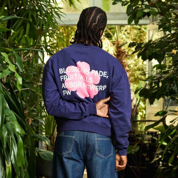 Arbor Antwerp Pink Blossoms Sweater Blauw