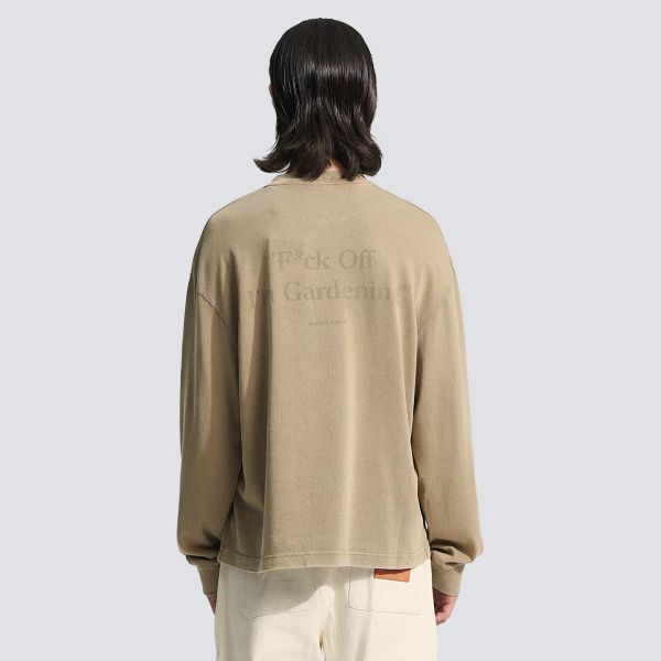Bram’s Fruit Gardening Distressed Longsleeve T-shirt Beige