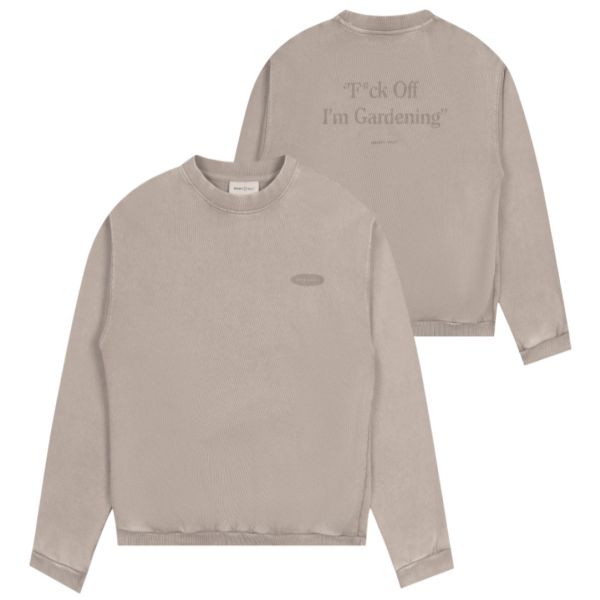 Bram’s Fruit Gardening Distressed Longsleeve T-shirt Beige