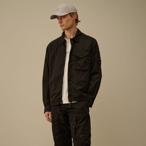 CP Company Chrome-R Lens Zipped Overshirt Zwart | Mezaldy.com