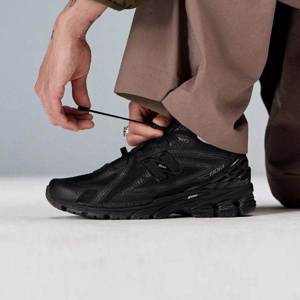 New Balance 1906R Sneaker Zwart