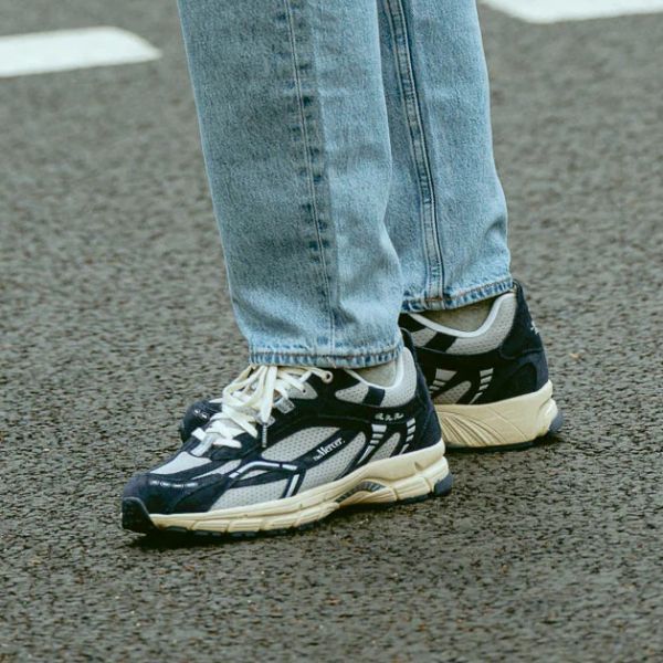 Mercer Amsterdam The Re-Run Vintage Sneaker Navy
