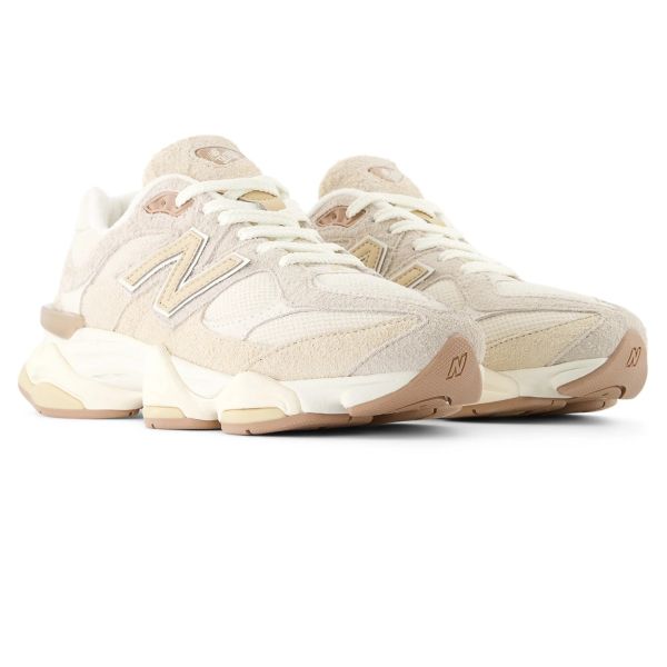 New Balance 9060 Sneaker Beige