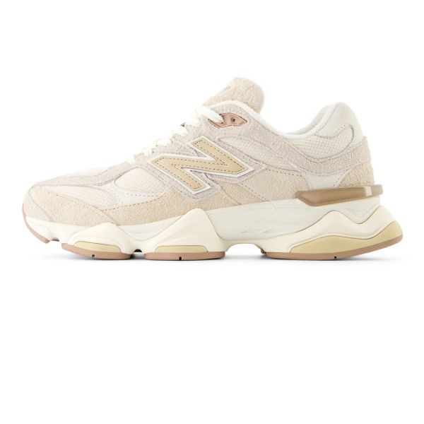 New Balance 9060 Sneaker Beige