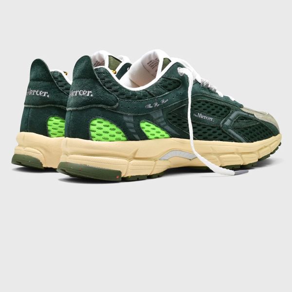 Mercer Amsterdam The Re-Run Suede 2000 Sneaker Donker Groen
