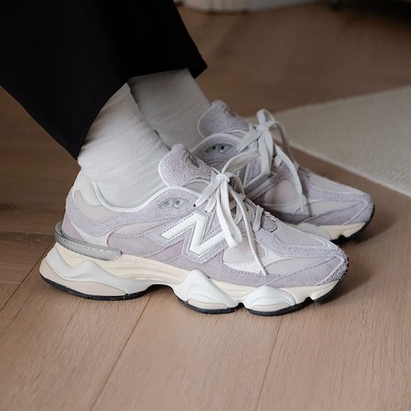 New Balance 9060 Fluffy Sneaker Paars