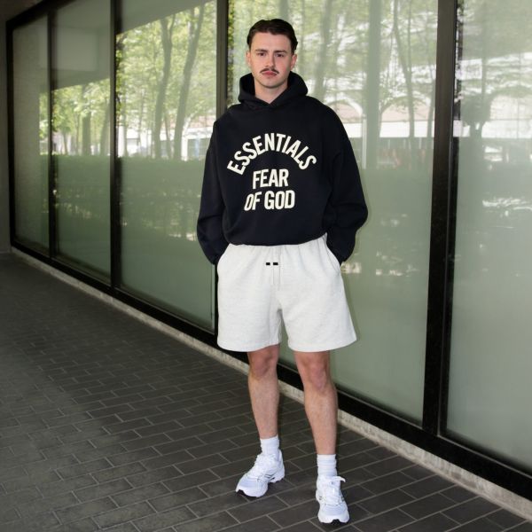 Look Fear of God Saucony